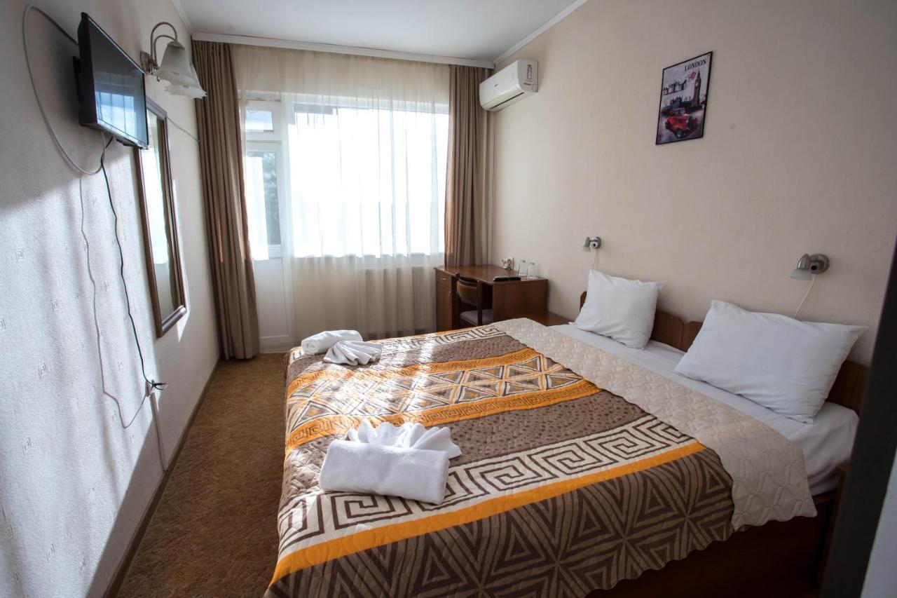 Park Hotel Ivailo Veliko Tărnovo Exteriör bild
