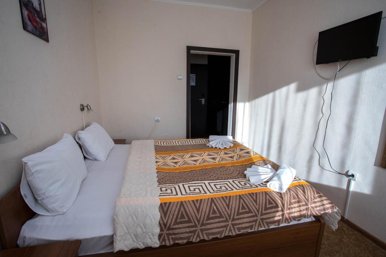 Park Hotel Ivailo Veliko Tărnovo Exteriör bild