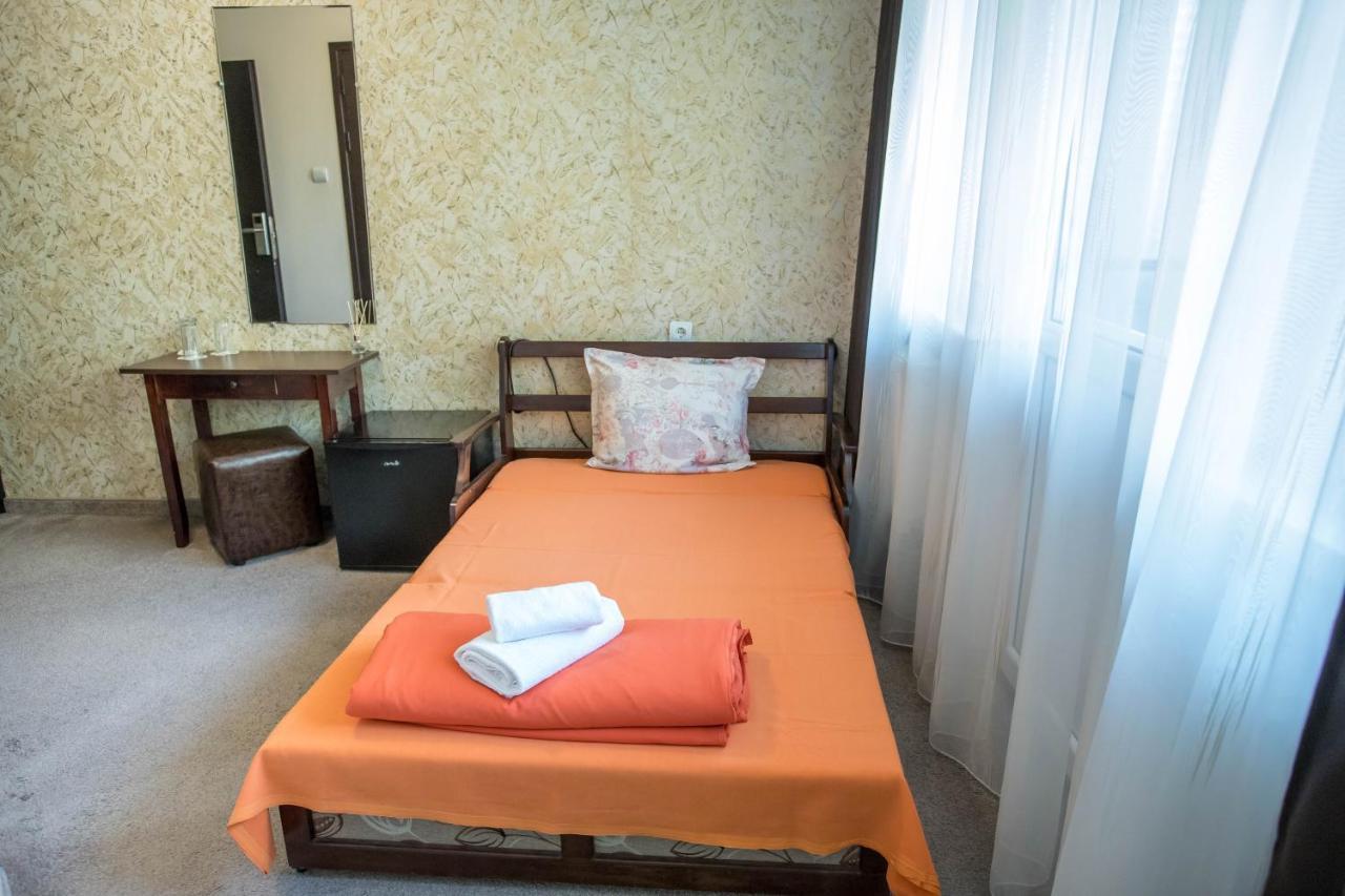 Park Hotel Ivailo Veliko Tărnovo Exteriör bild