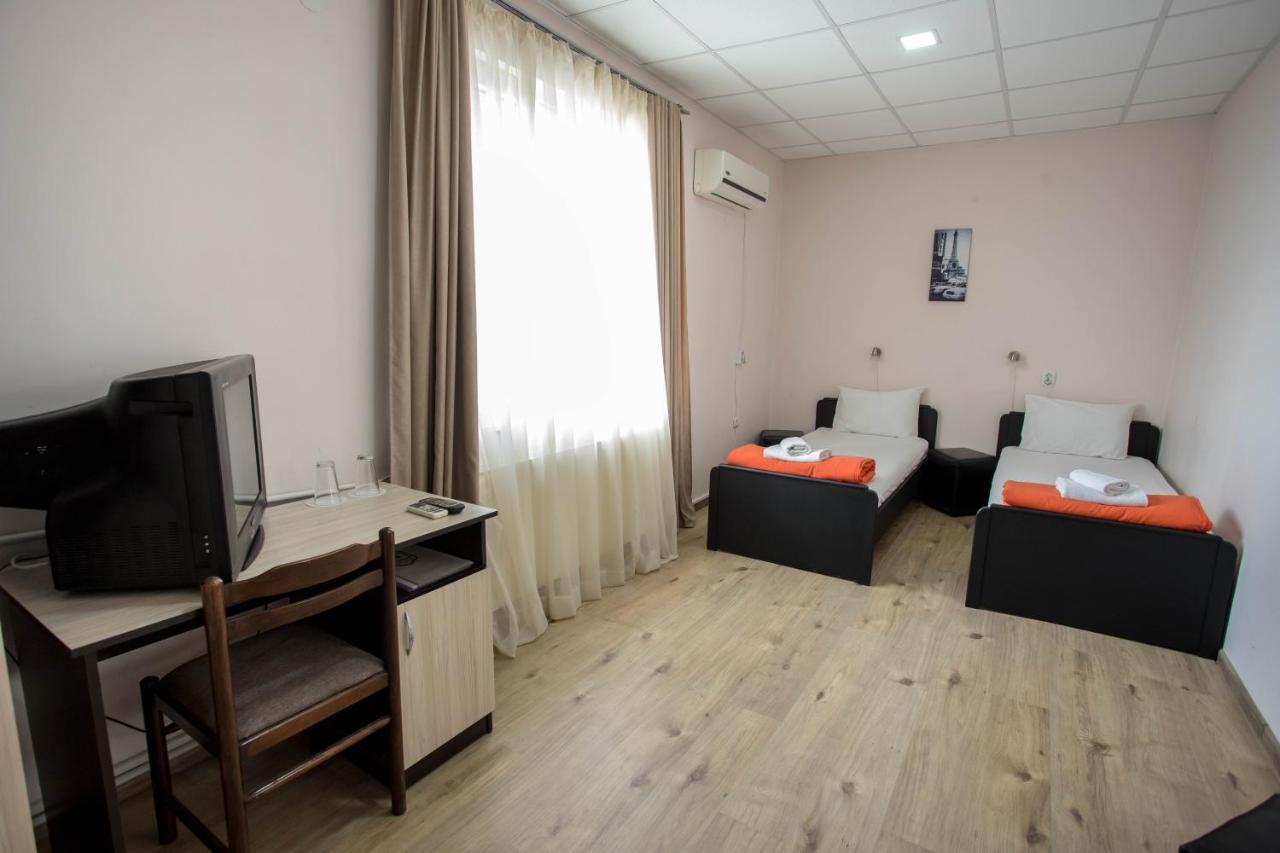 Park Hotel Ivailo Veliko Tărnovo Exteriör bild