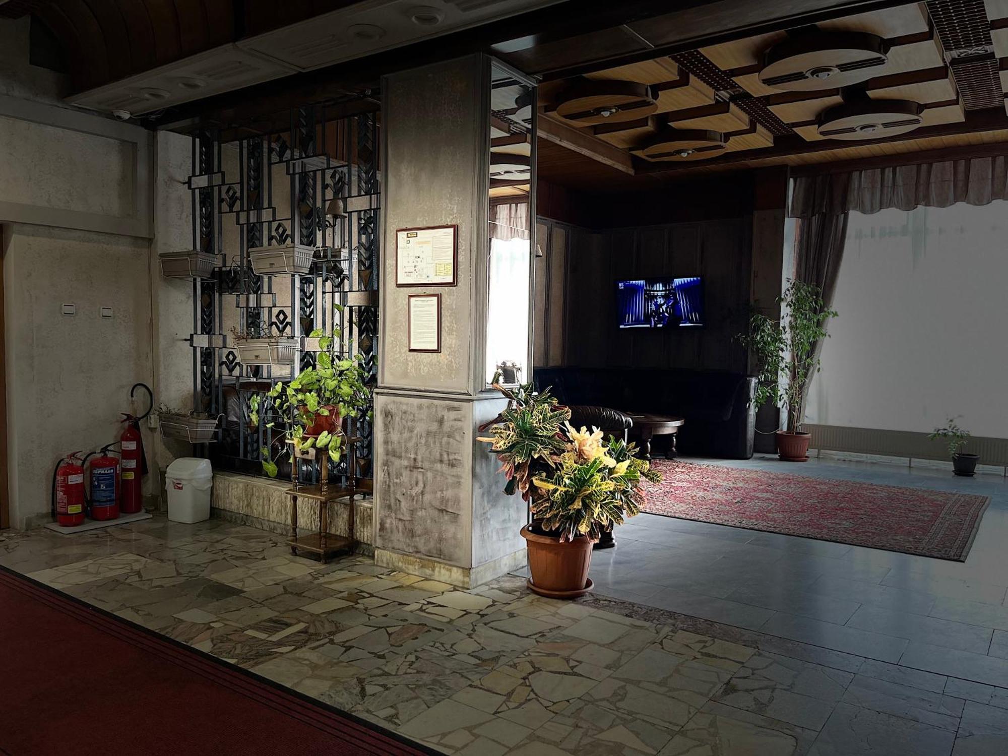 Park Hotel Ivailo Veliko Tărnovo Exteriör bild