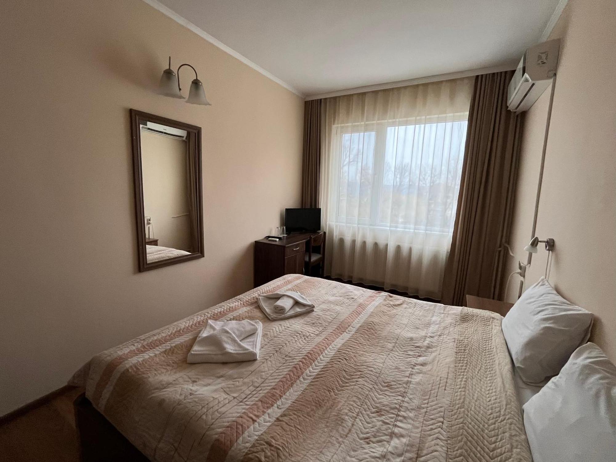 Park Hotel Ivailo Veliko Tărnovo Rum bild