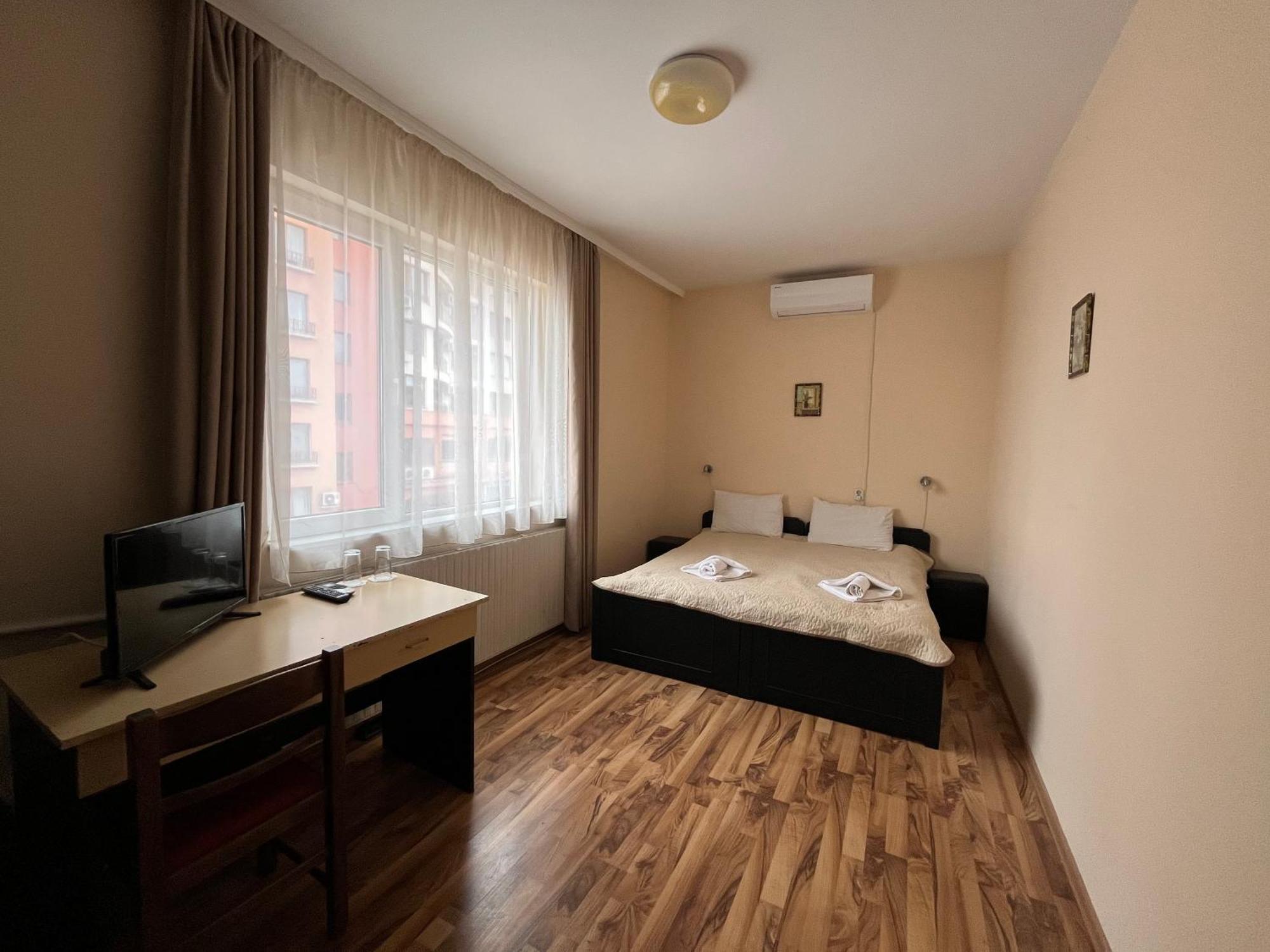 Park Hotel Ivailo Veliko Tărnovo Rum bild