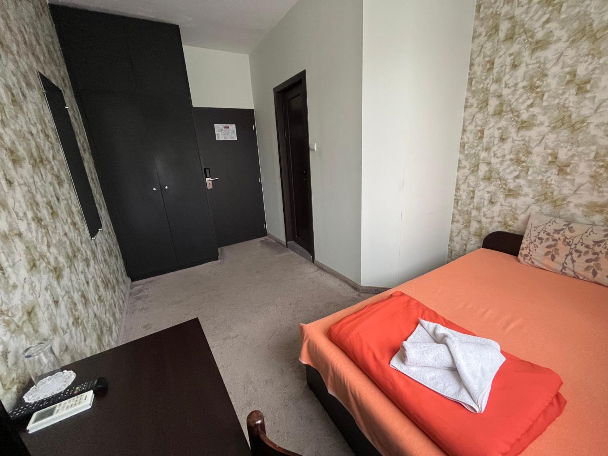 Park Hotel Ivailo Veliko Tărnovo Rum bild