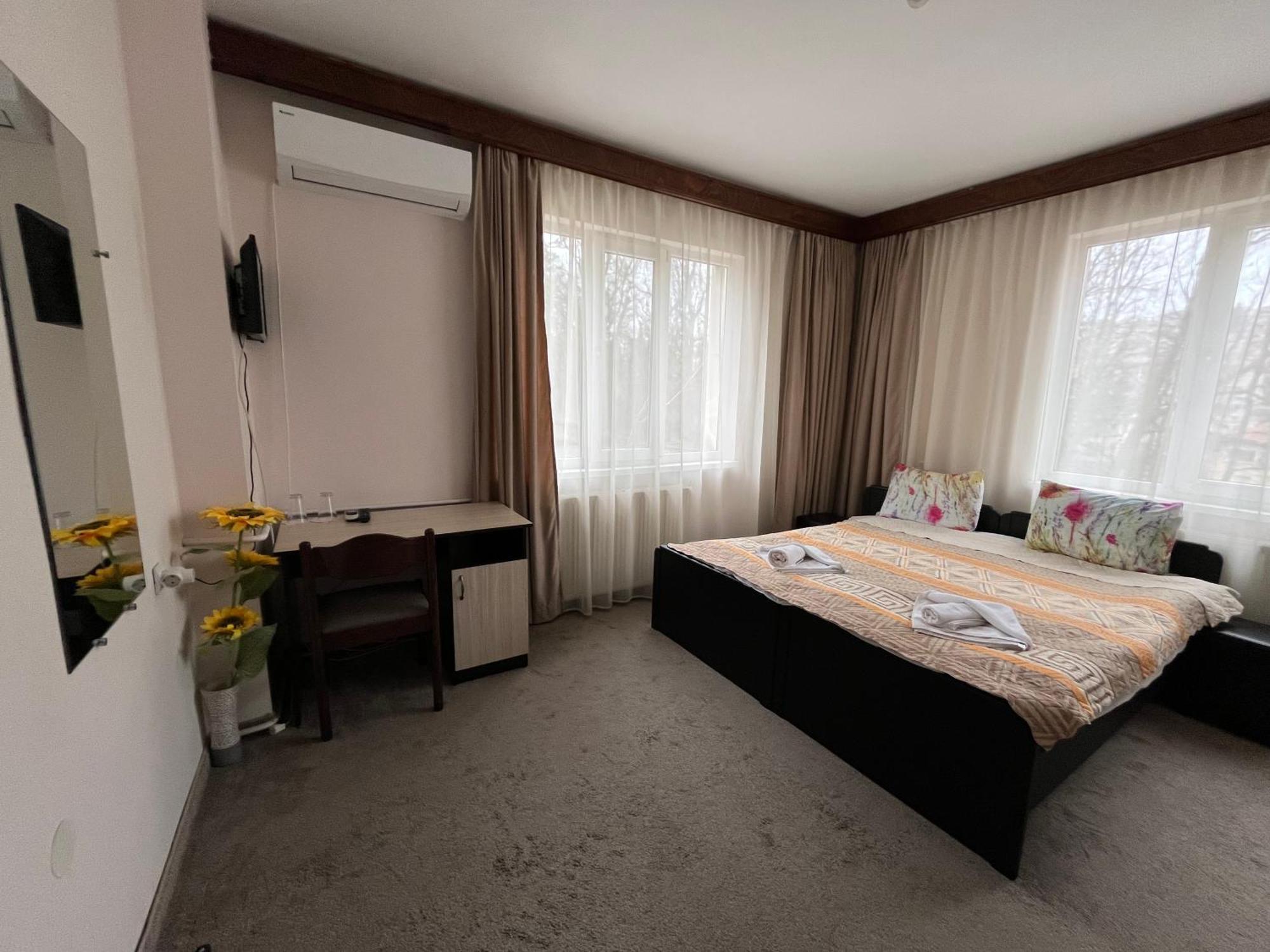 Park Hotel Ivailo Veliko Tărnovo Exteriör bild