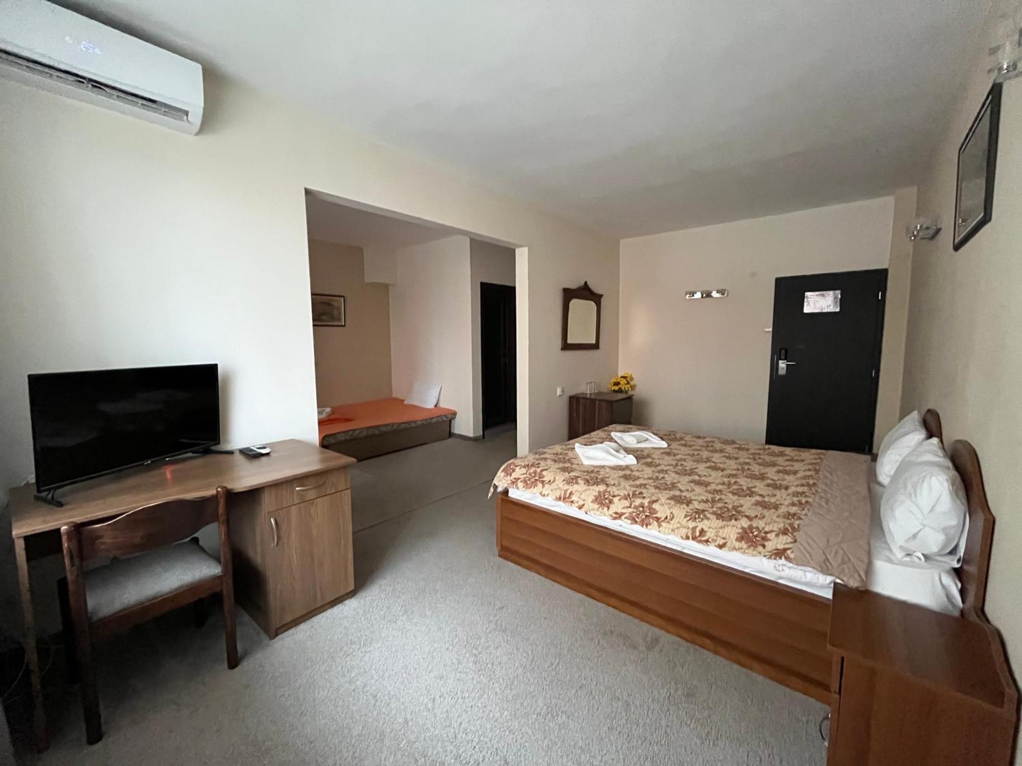 Park Hotel Ivailo Veliko Tărnovo Rum bild
