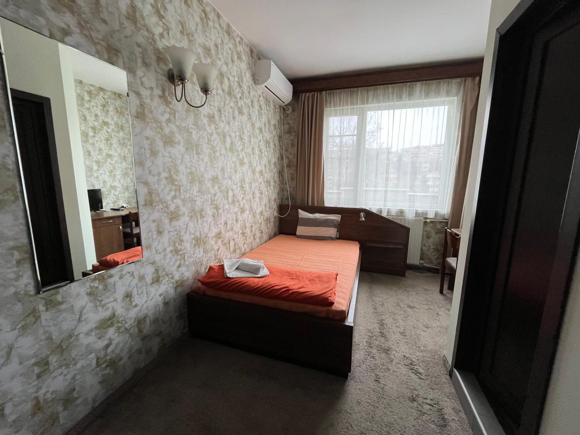 Park Hotel Ivailo Veliko Tărnovo Rum bild